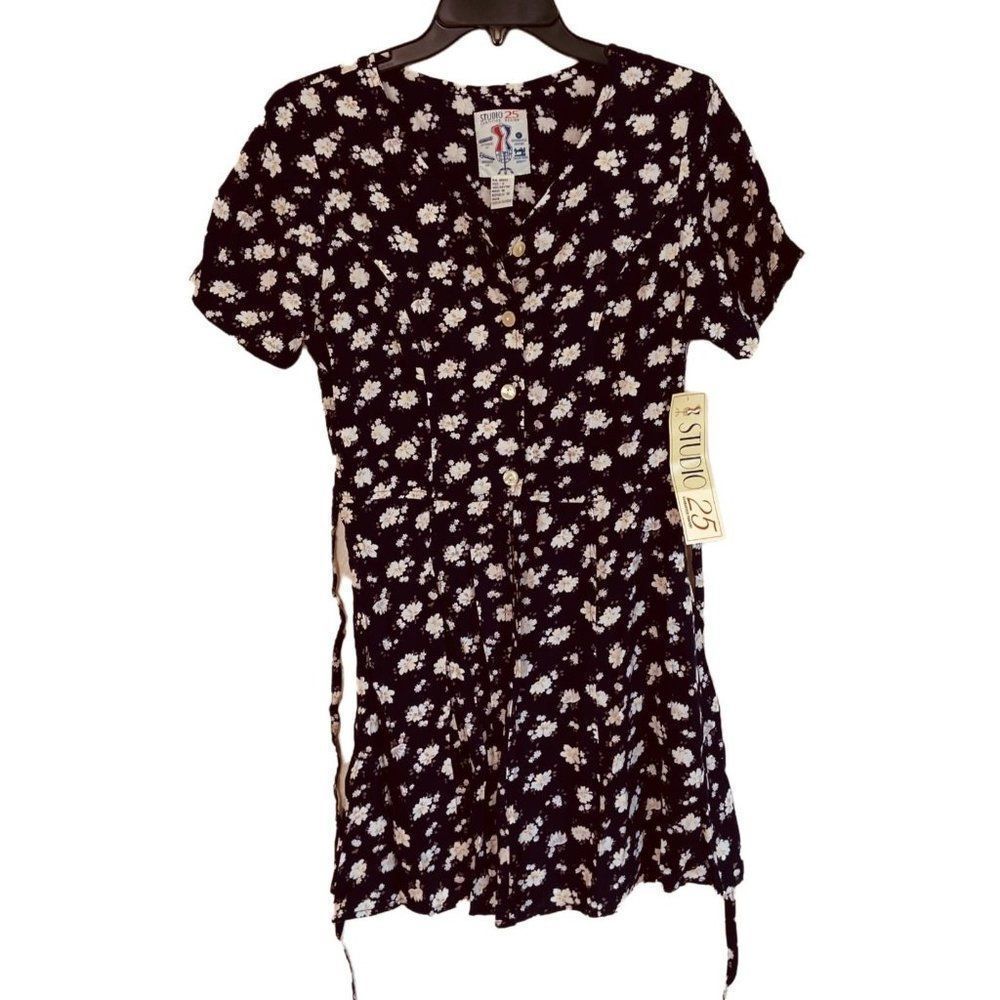 Studio 25 Vintage Ditsy Daisy Floral Hidden Romper NWT Navy Blue Size Small